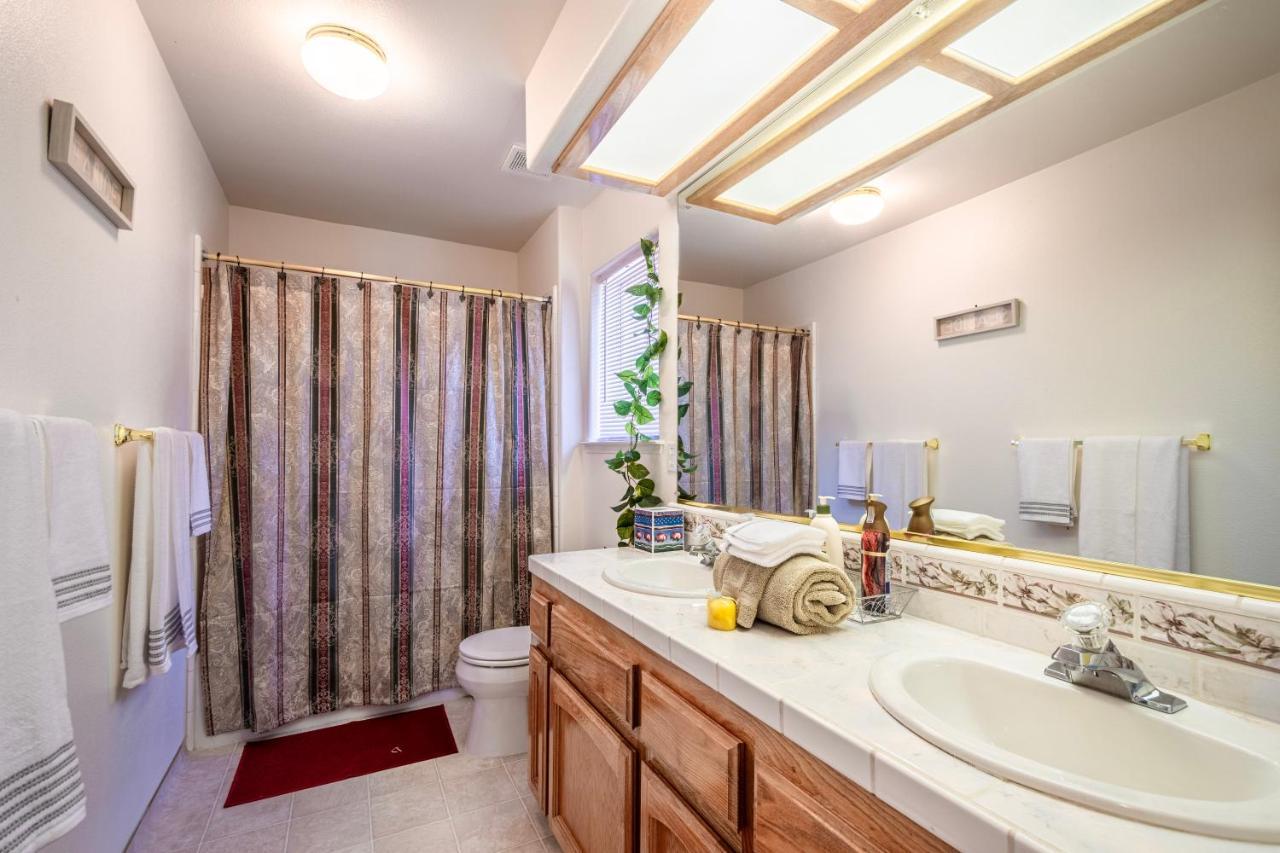 Villa Mountain Majesty With Hot Tub, Pool Table, Generator, Ev Hookup Oakhurst Exterior foto