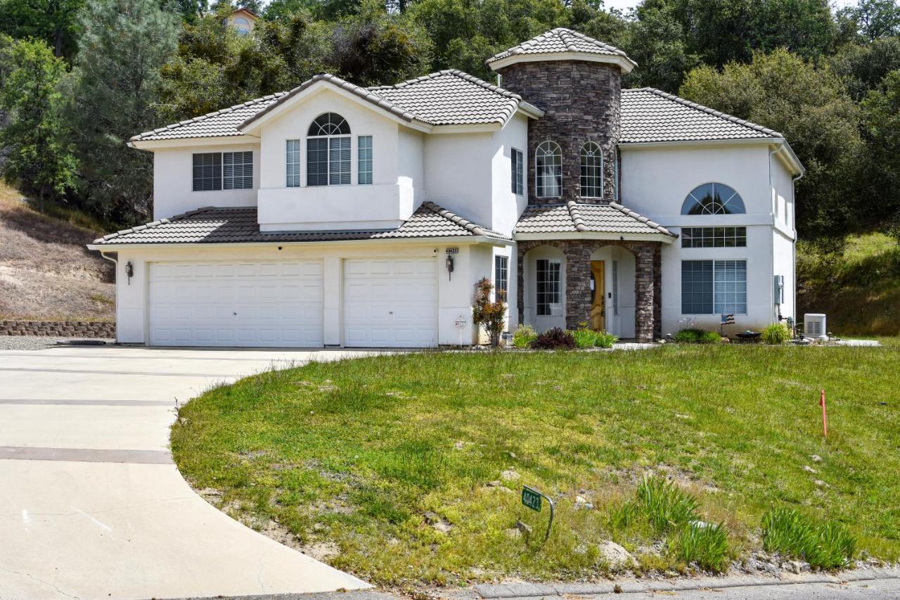 Villa Mountain Majesty With Hot Tub, Pool Table, Generator, Ev Hookup Oakhurst Exterior foto